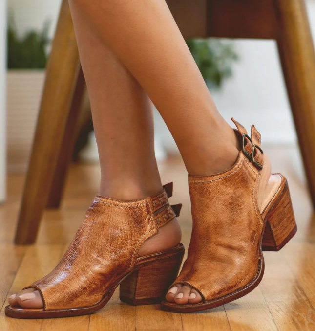 Marsha Sandal - Threads Boutique