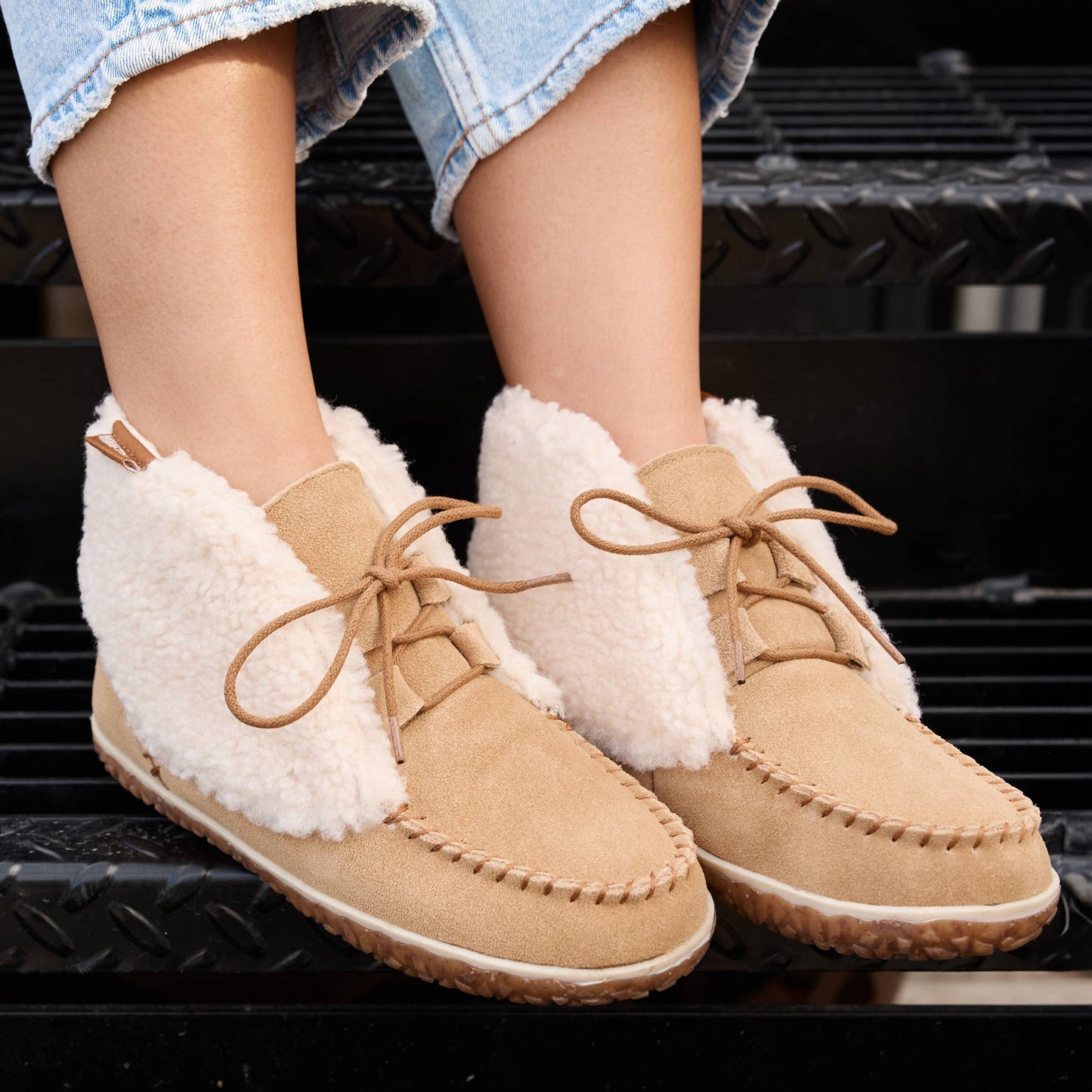 Minnetonka -Torrey Cozy Faux Fur Lined Booties