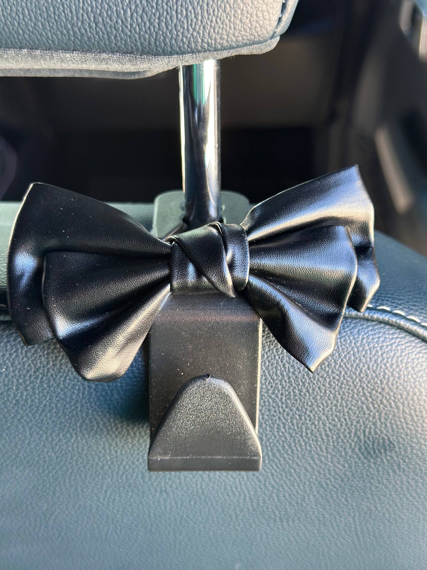 Harris Girls & Co. - Car Bow Holder "Black"