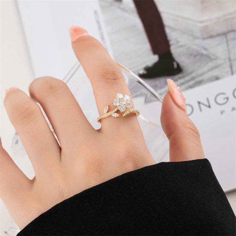 Perimade & Co. LLC - Dainty Flower Anxiety Fidget Spinner Ring in Solid Copper