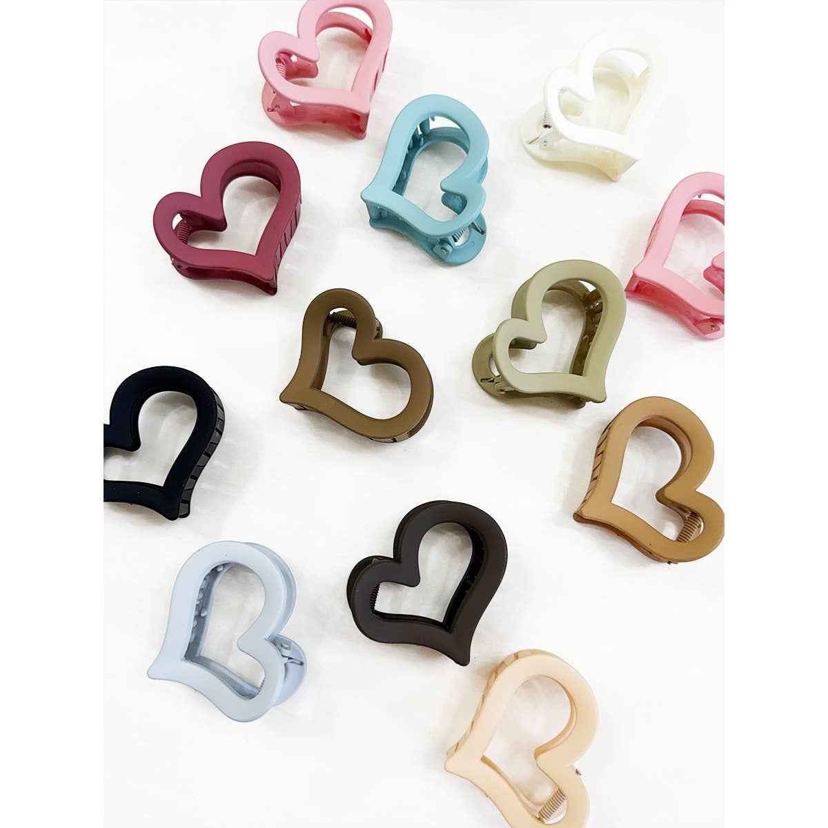Love and Repeat - Heart Matte Heart Hair Claw Clip