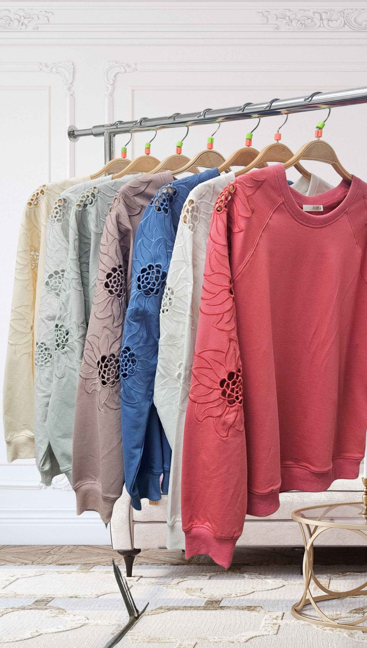 Knit Pullover With Embroidery Sleeve