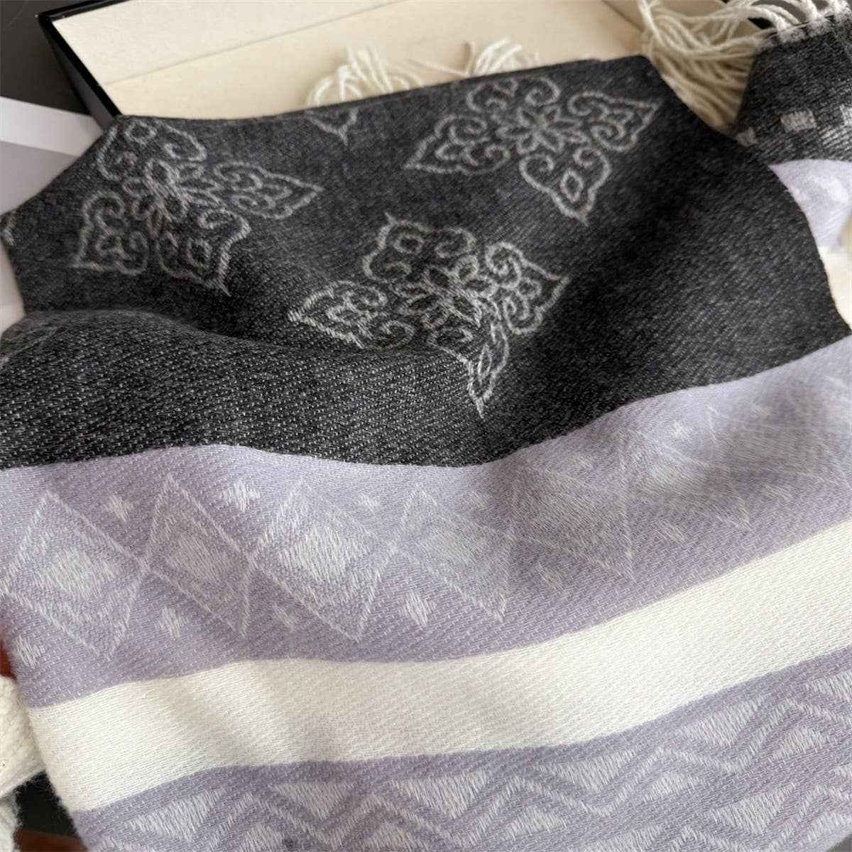 Winter Plaid Colorblock Tassel Scarf Wrap Unisex
