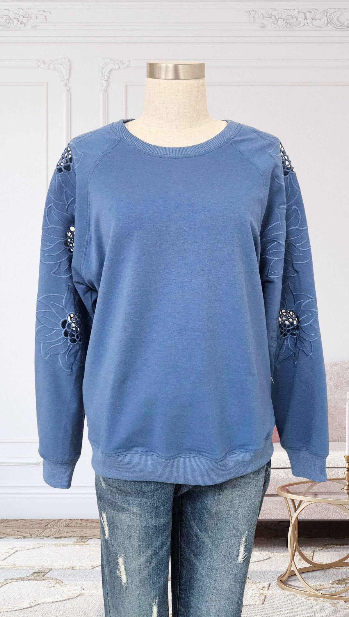 Knit Pullover With Embroidery Sleeve