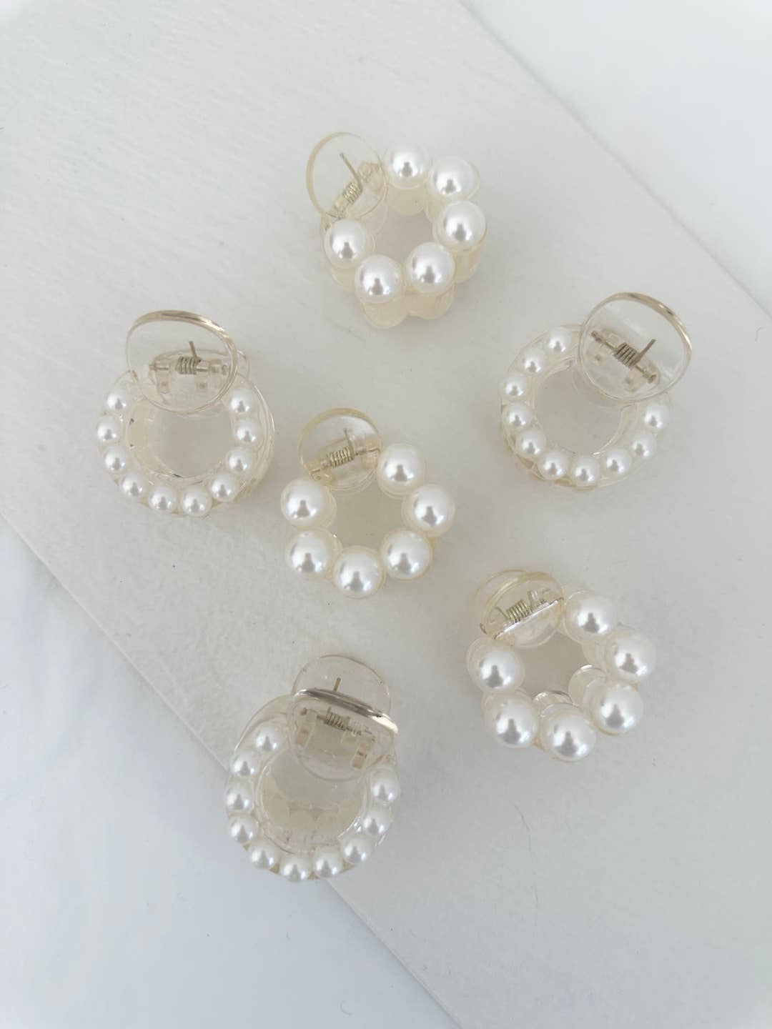 Pearl-Embellished Mini Hair Clips