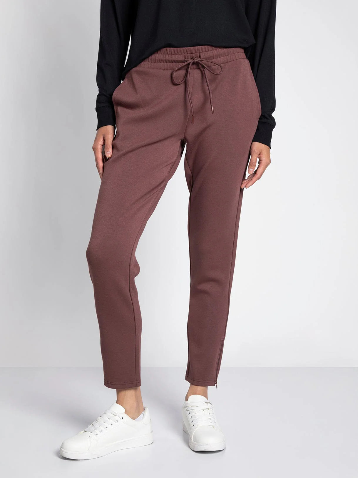 Cherrywood Jogger